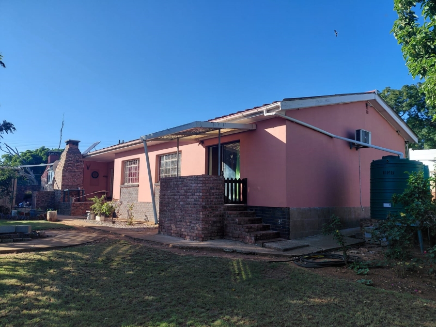 4 Bedroom Property for Sale in Bothasrus Eastern Cape